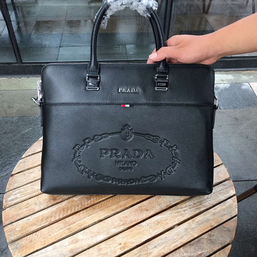 PRADA普拉达 独家新款，【型号】199-1 [强]商务休闲包【尺寸】38-29-6cm【颜色】黑色 