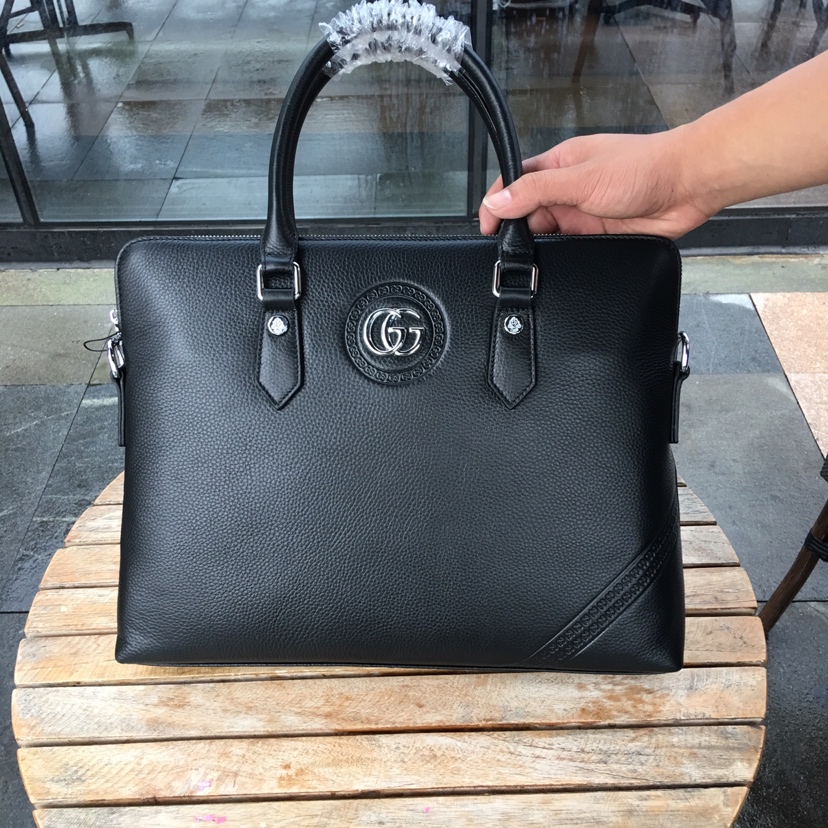 GUCCI古奇 独家新款，【型号】207-1[强]商务休闲包【尺寸】38-28-6cm【颜色】黑色 高端