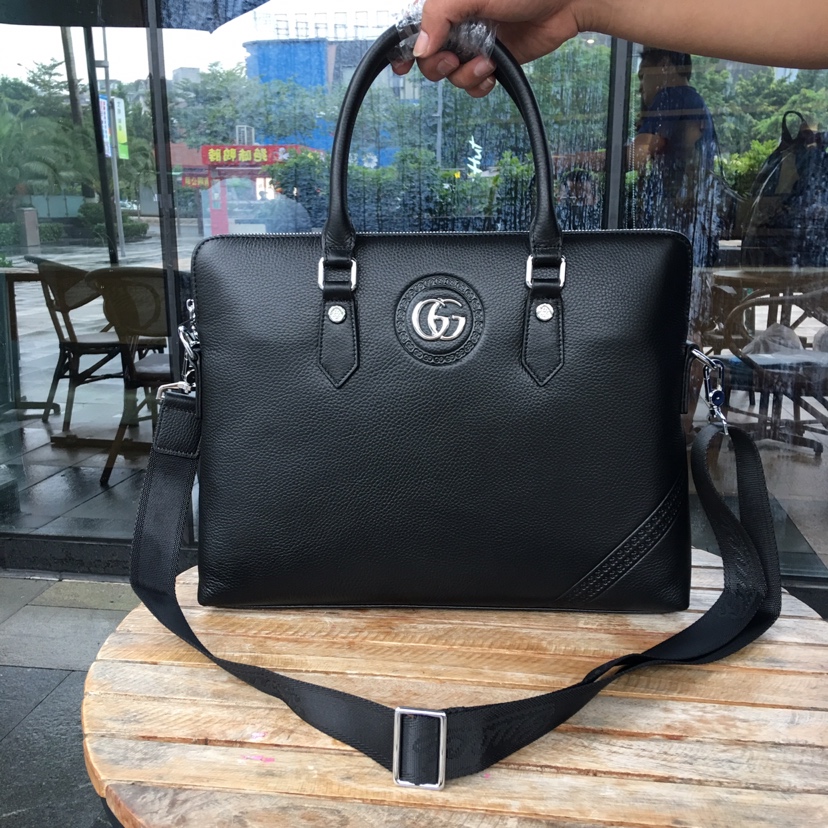 GUCCI古奇 独家新款，【型号】207-1[强]商务休闲包【尺寸】38-28-6cm【颜色】黑色 高端