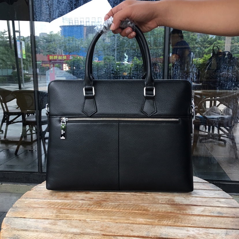 GUCCI古奇 独家新款，【型号】207-1[强]商务休闲包【尺寸】38-28-6cm【颜色】黑色 高端