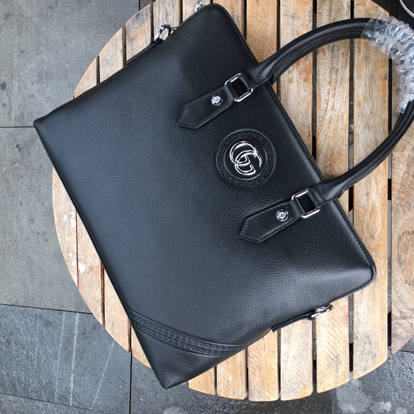 GUCCI古奇 独家新款，【型号】207-1[强]商务休闲包【尺寸】38-28-6cm【颜色】黑色 高端