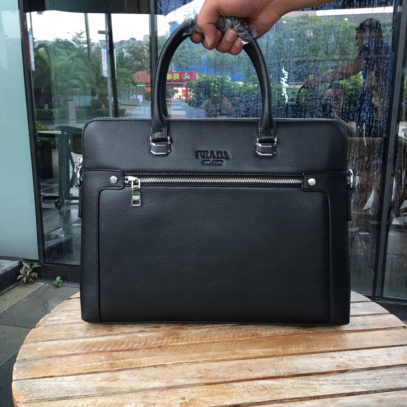 PRADA普拉达 独家新款，【型号】203-1 [强]商务休闲包【尺寸】38-29-6cm【颜色】黑色 