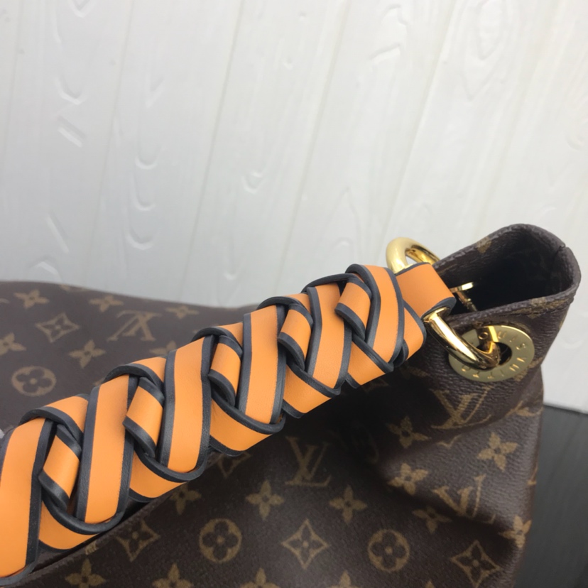 Louis Vuitton Artsy Monogram 46 0 x 32 0 x 22 0 cm shoulder