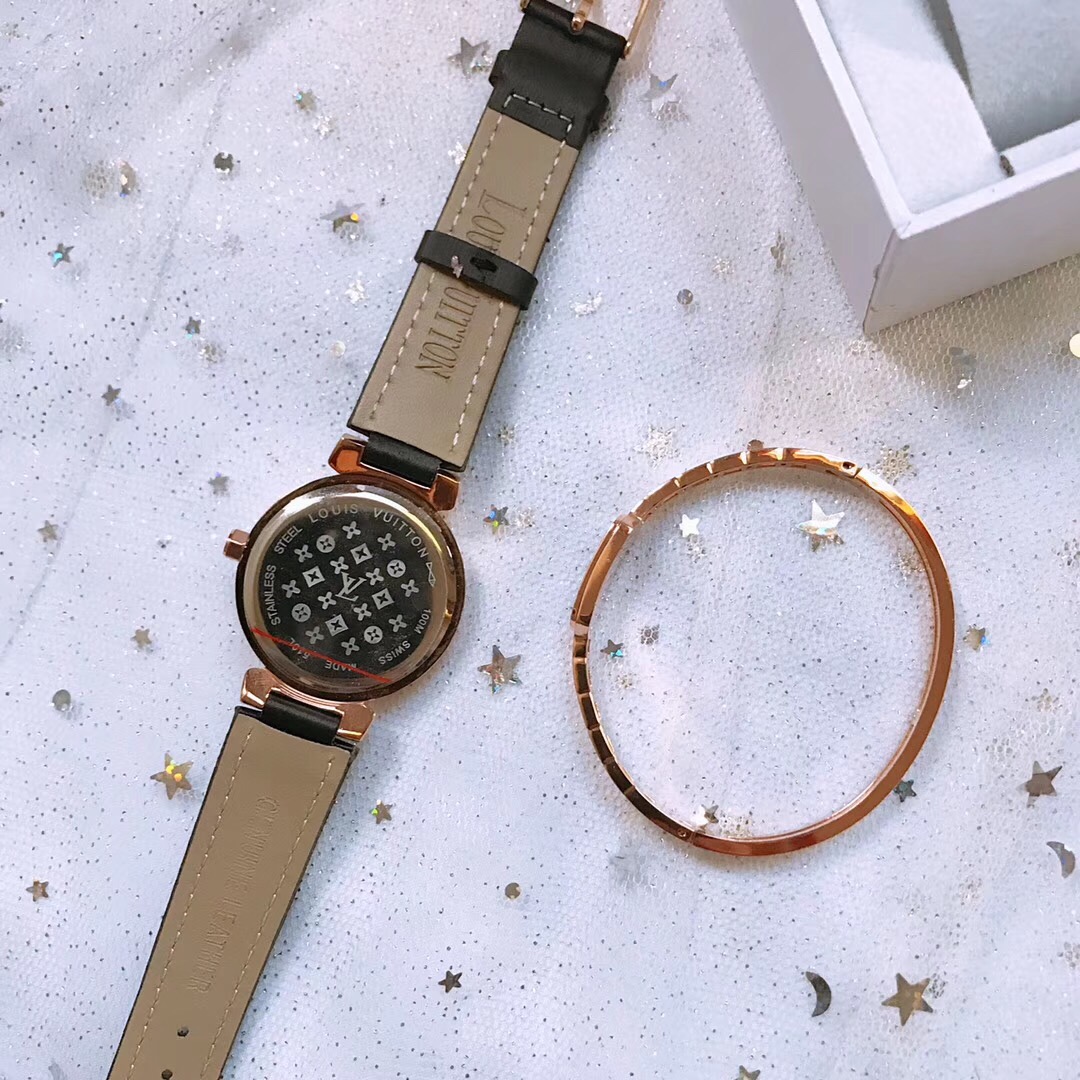 “Louis Vuitton Quest Titanium Bracelet: Fashionable and Timeless 32mm Design” - 图片 9