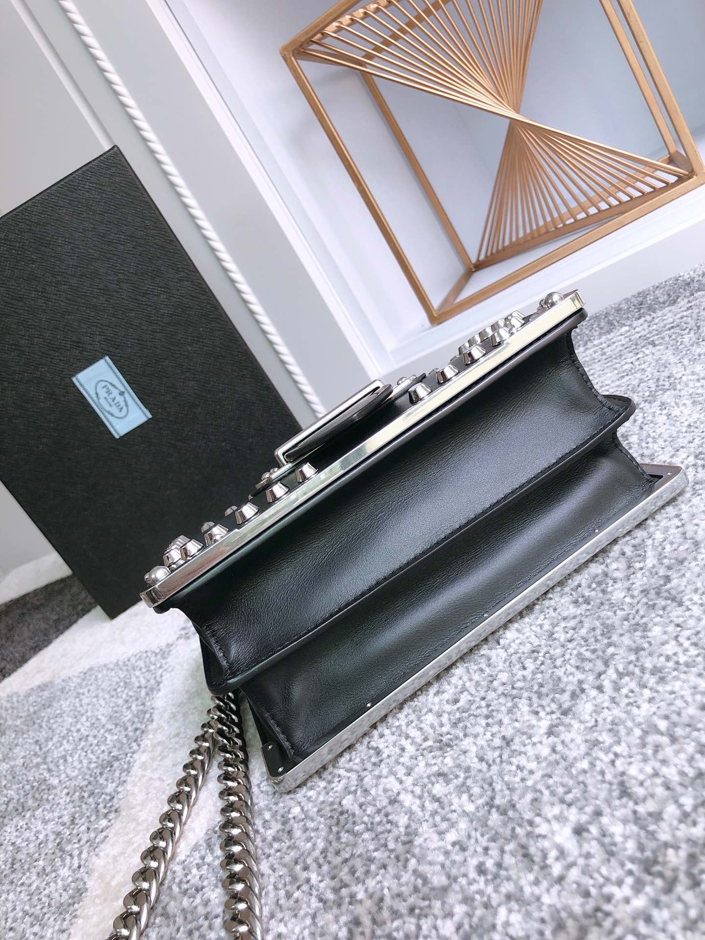 PRADA普拉达进口小牛皮斜挎包1BD045