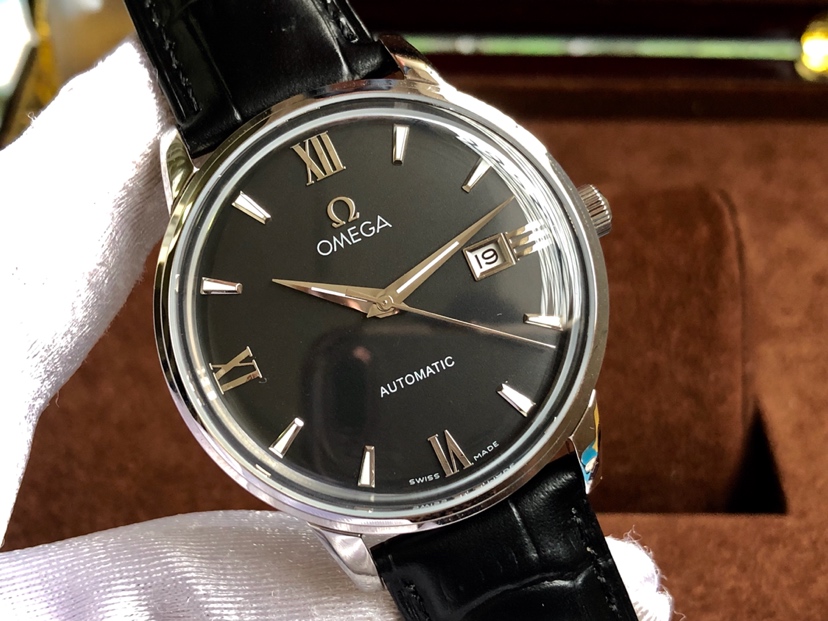 Omega Automatic Men’s Watch, Black Dial, Leather Strap, Stainless Steel Case