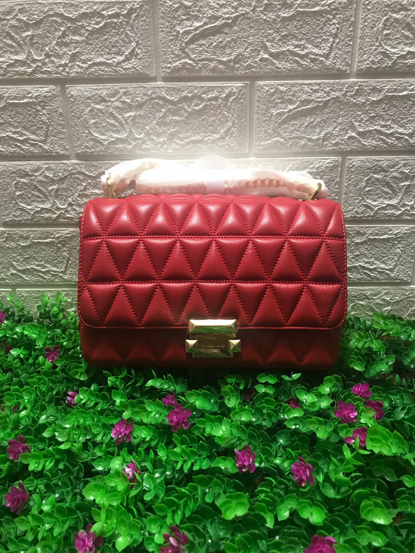 Michael Kors ～新款新 MK中号V格小香风羊皮包 黑色