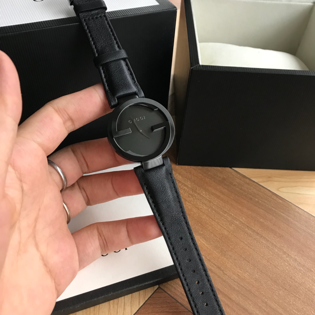 NO:388540,The same model as the hit Jixian!  Gucci calf leather double G is here again, limited edition Grammy, suitable for all girls [color] [color] ~ 37mm watch diameter, original Swiss quartz movement, double G case, high imitation, brand new and full set.,,gucci,gucci,cowhide19860909爆款全智贤同款！古驰 Gucci小牛皮款双G再次到货,限量格莱美,适合所有妹子[色][色]～37mm表径,原装瑞士石英机芯,双G表壳,高仿不可及.全新全套出.,,gucci,gucci,cowhide,Watch