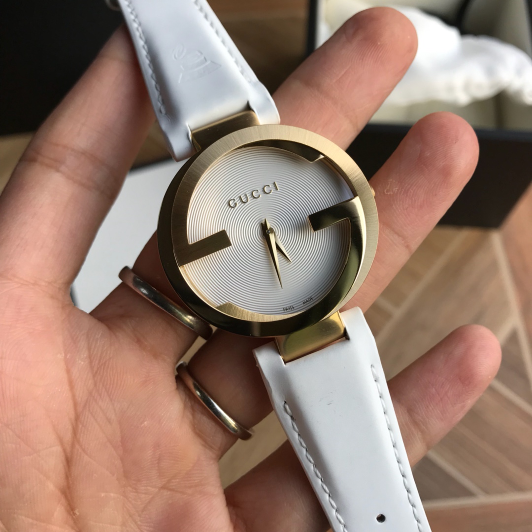 NO:388534,Pick: Original box: 30 hits the same model as Quan Zhixian!  Gucci limited edition Grammy Calfskin Double G arrives, suitable for all girls [color] [color] ~ 37mm watch diameter, original Swiss quartz movement, double G case, high imitation, brand new and full set., gucci, gucci, cowhide19860909批: 原盒:30 爆款全智贤同款！古驰 Gucci限量格莱美小牛皮款双G到货,适合所有妹子[色][色]～37mm表径,原装瑞士石英机芯,双G表壳,高仿不可及.全新全套出.,,gucci,gucci,cowhide,Watch