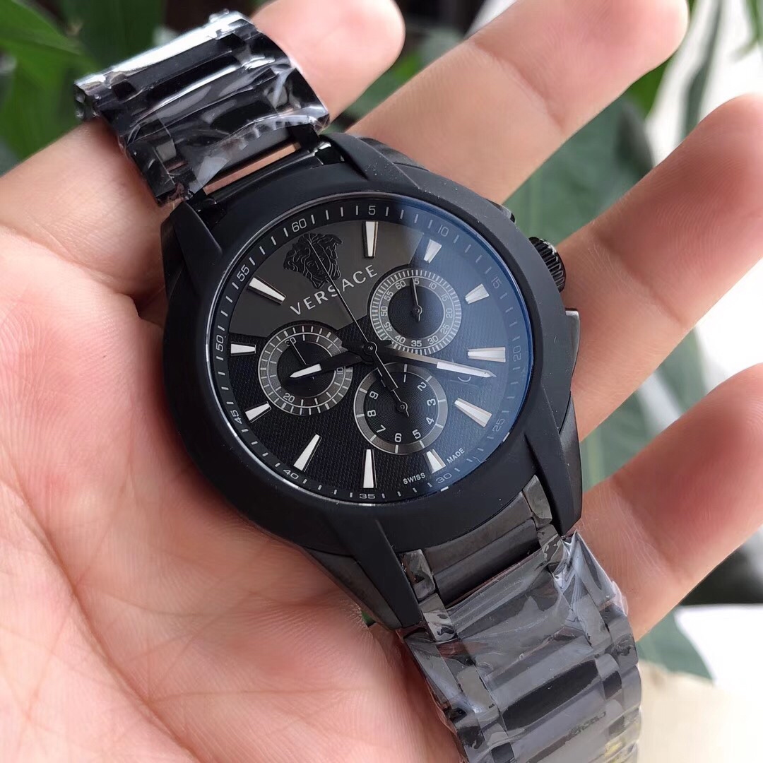 NO:157889,Batch: Channel goods are authentic and inspectable!  Three colors, Versace M8C six-pin chronograph men's watch, original Swiss quartz movement, 42mm, small quantity arrived, 1.6w on sale in the counter, I'm on sale in the first-hand price, and the original box is 50!  , versace19860909批: 渠道货保真可验货！三色全,范思哲M8C六针计时男表,原装瑞士石英机芯,42mm,少量到货,专柜1.6w在售,我这里保真一手价出,原盒加50！,,versace,Watch