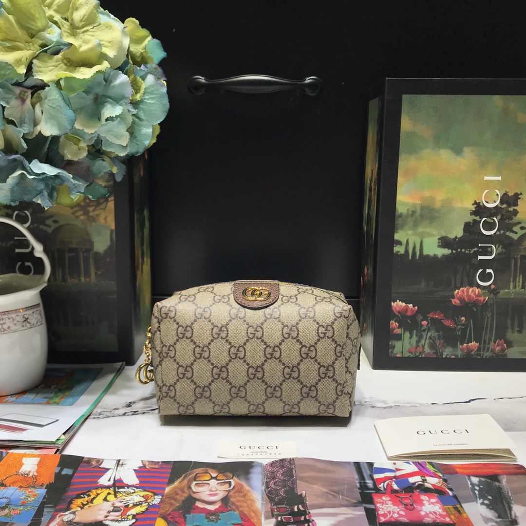 #548393 GG Latest Original Makeup Bag‼️ Made of imported GG Supreme high-grade synthetic PVC, featuring the signature pattern and double G logo, crafted with top-quality overseas hardware. Size: W16 x H9 x D9 cm. image 1
