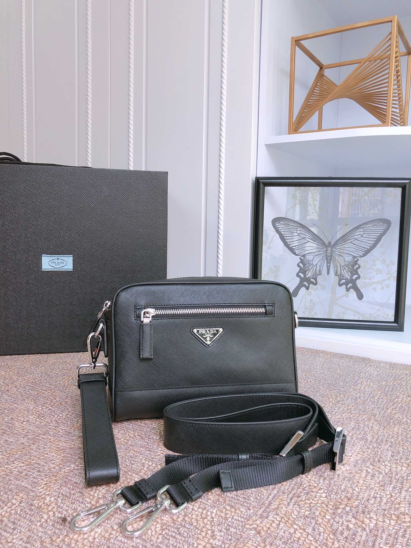 PRADA普拉达进口Saffano皮革材质2VH063