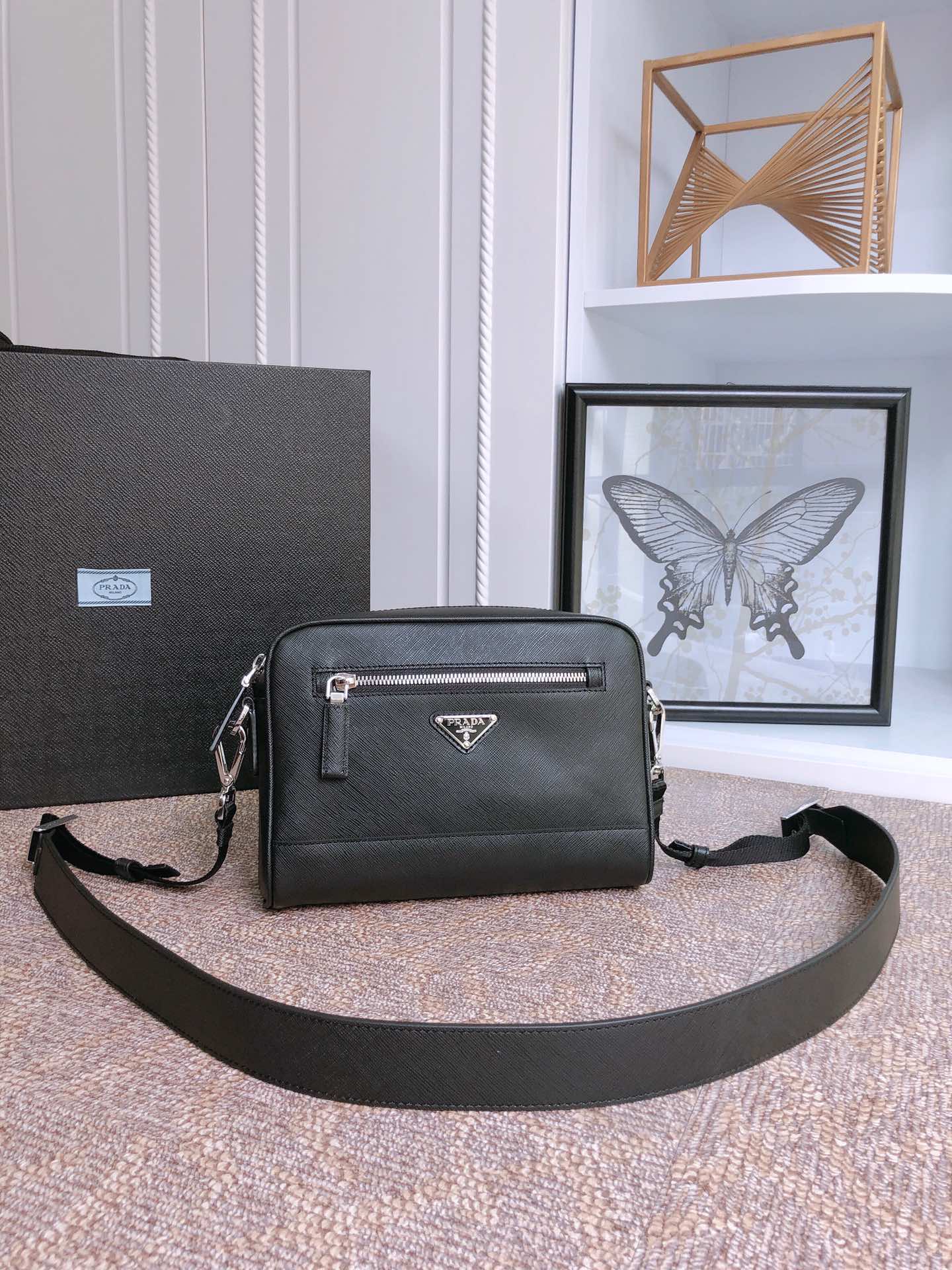 PRADA普拉达进口Saffano皮革材质2VH063