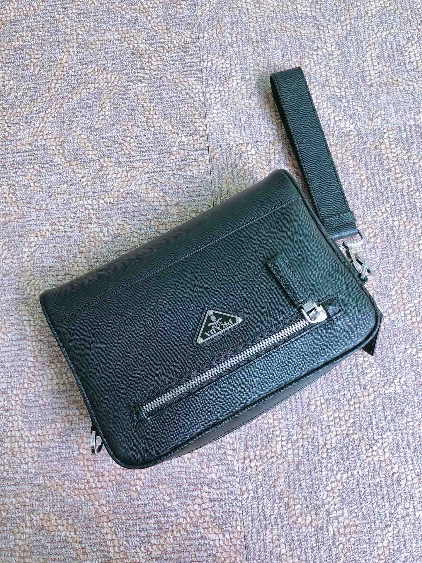 PRADA普拉达进口Saffano皮革材质2VH063