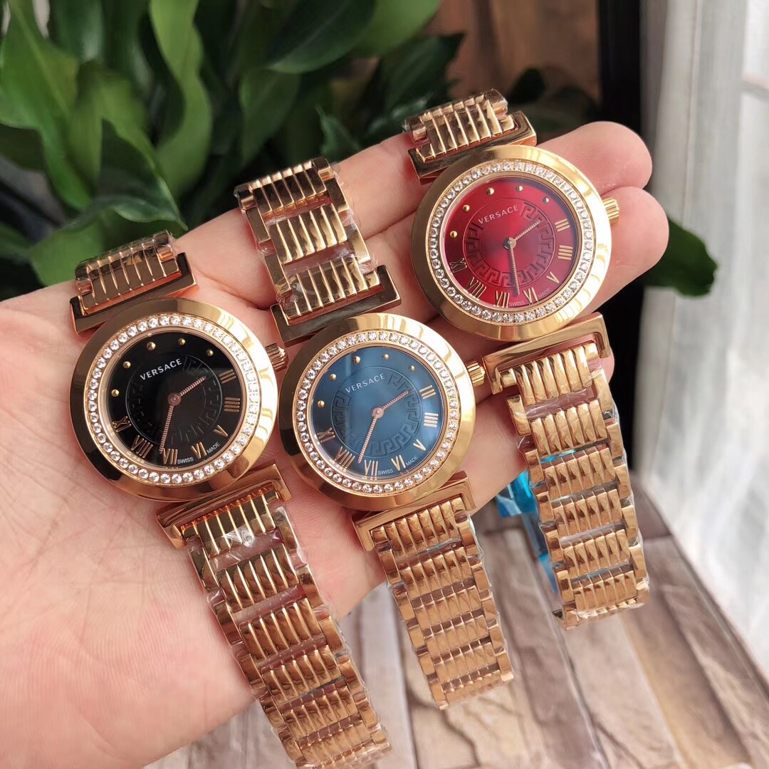 NO:157822,Batch: Original box: 50 Channel goods fidelity!  Versace VERSACE, counter goods one watch and one code, Versace-Q5C, original Swiss quartz movement, anti-glare sapphire mirror, 50m waterproof, 40mm watch diameter, can be used for both men and women, 10,000 yuan in counter, full set is available!  , versace, versace19860909批: 原盒:50 渠道货保真！范思哲VERSACE,专柜货一表一码,范思哲-Q5C,原装瑞士石英机芯,防眩目蓝宝石镜面,50m防水,40mm表径,男女皆可驾驭,专柜1万,全套一手出！,,versace,versace,Watch