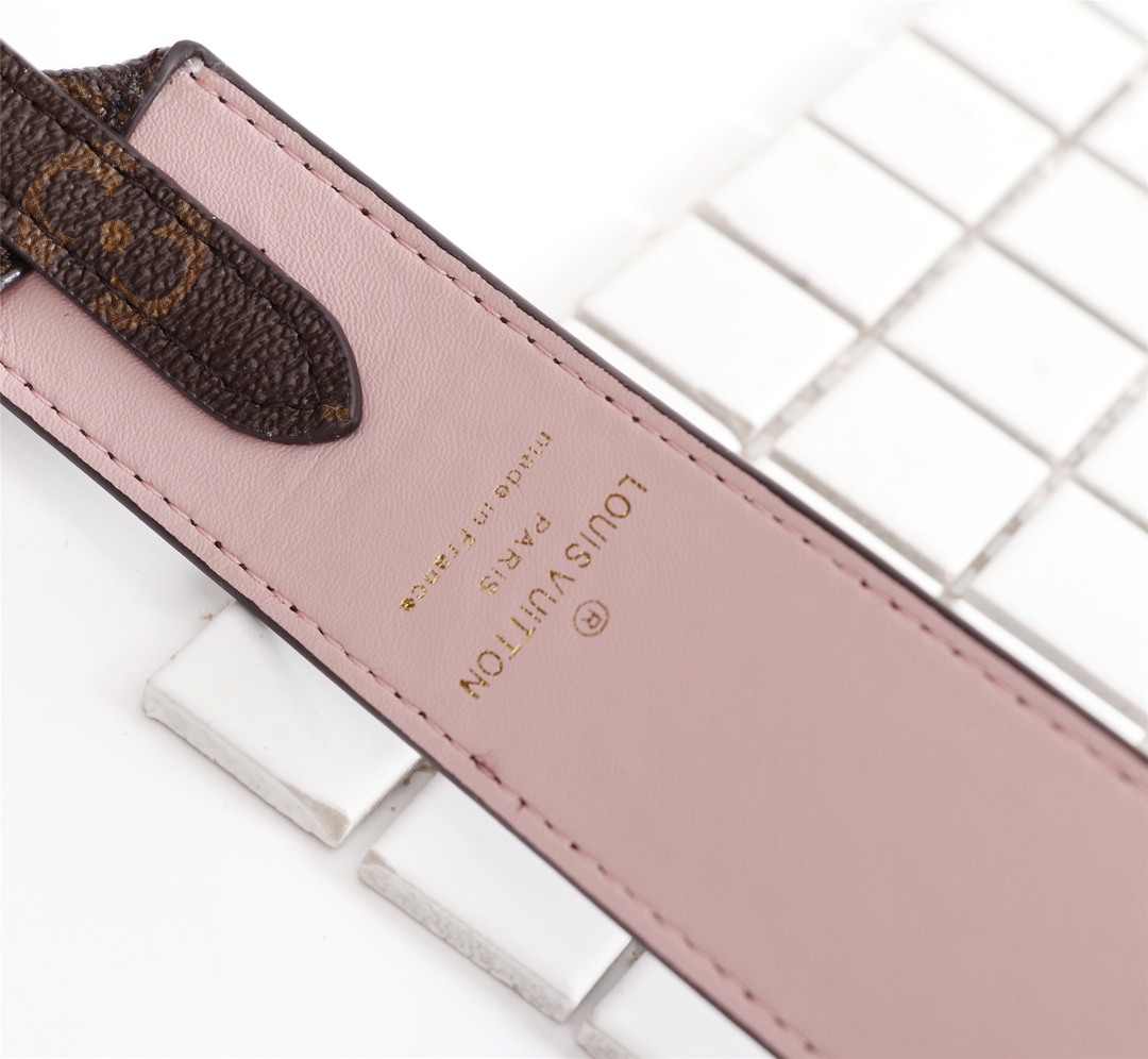 Louis Vuitton M43445 everyday