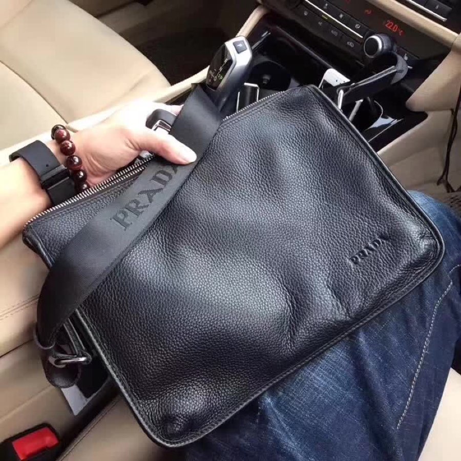 ～【原单品质】PRADA.黑色.型号：33247-2。实物拍摄-做工精致🆕  独家新款 🎈🎈全牛皮新款 
