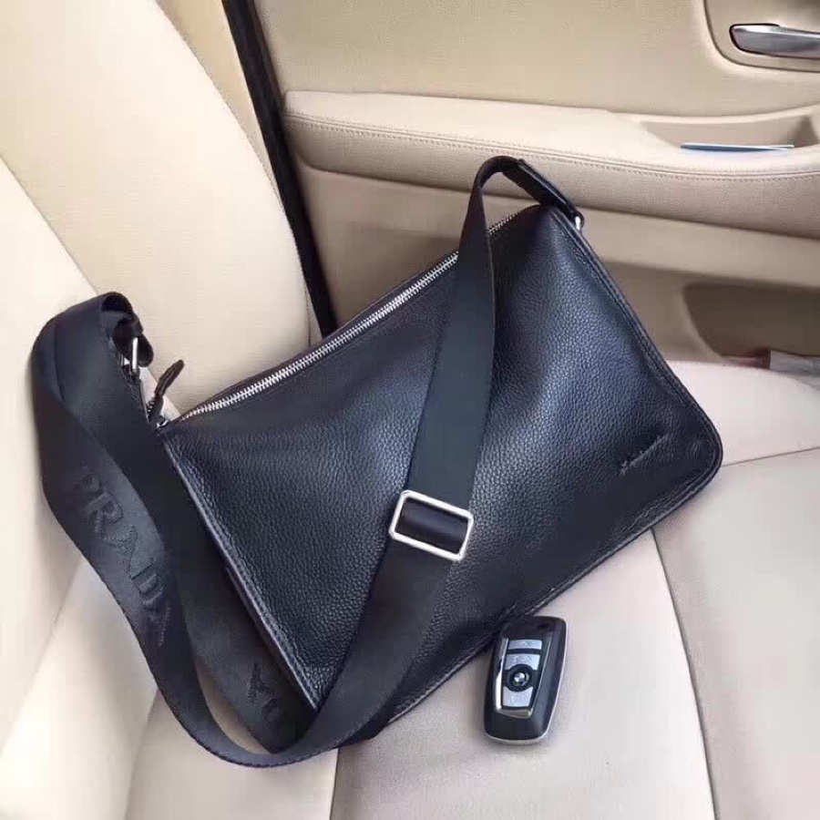 ～【原单品质】PRADA.黑色.型号：33247-2。实物拍摄-做工精致🆕  独家新款 🎈🎈全牛皮新款 