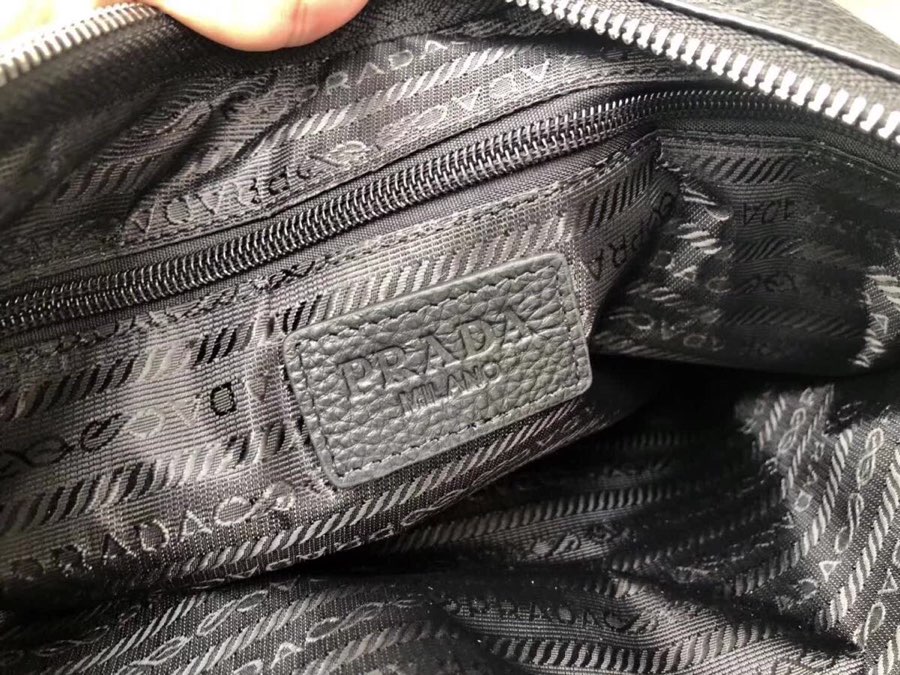 ～【原单品质】PRADA.黑色.型号：33247-2。实物拍摄-做工精致🆕  独家新款 🎈🎈全牛皮新款 