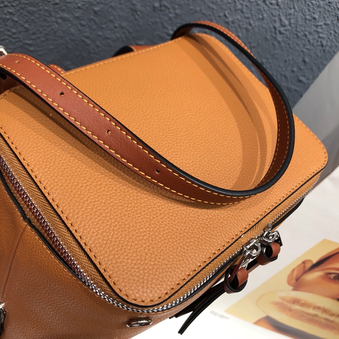 LOEWE taske Goya Series T — photo 6