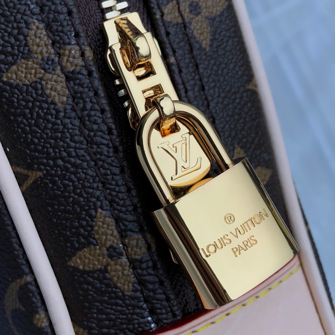 Louis Vuitton LV Porte-Documents Voyage 公文包 M40226