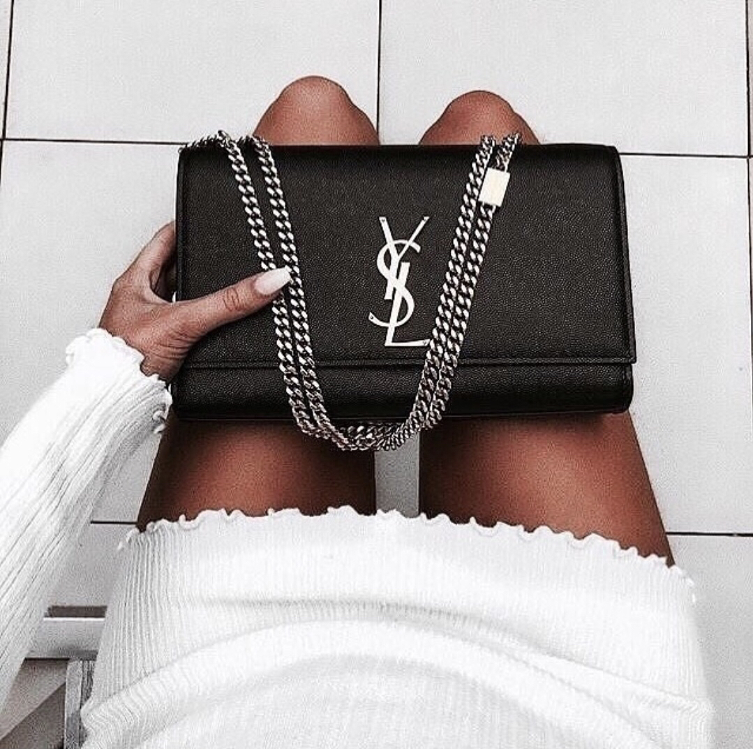 YSL 𝑲𝒂𝒕𝒆 𝟮𝟰𝒄𝒎 球纹斜挎链条包 黑色/银扣