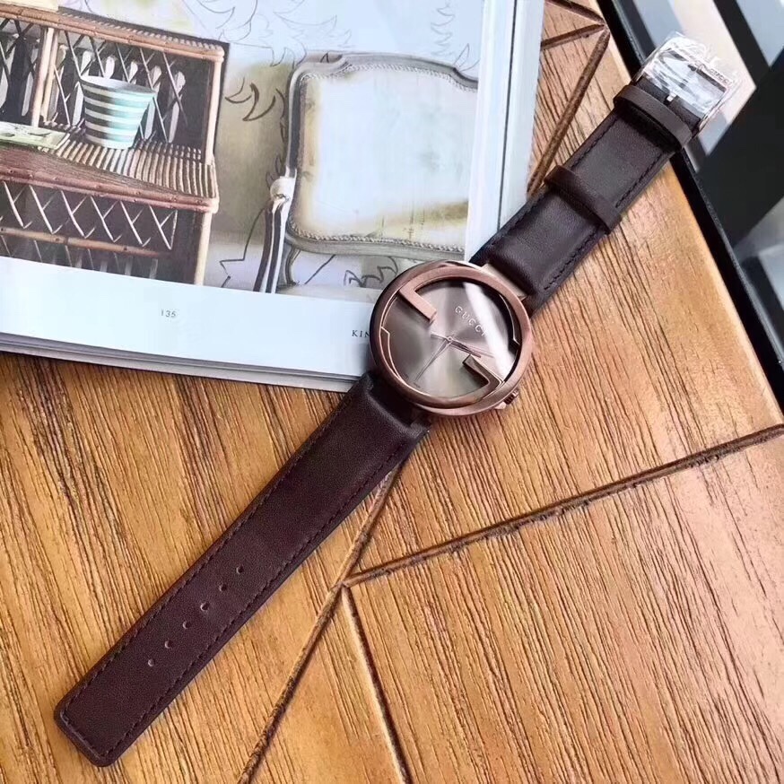 Часы Gucci