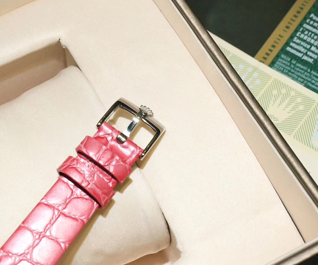 Rolex 一见倾心 劳力士切利尼女款奢华版惊艳上市 表面镶嵌12颗施洛华世奇彩钻 蕴意生命多姿多彩