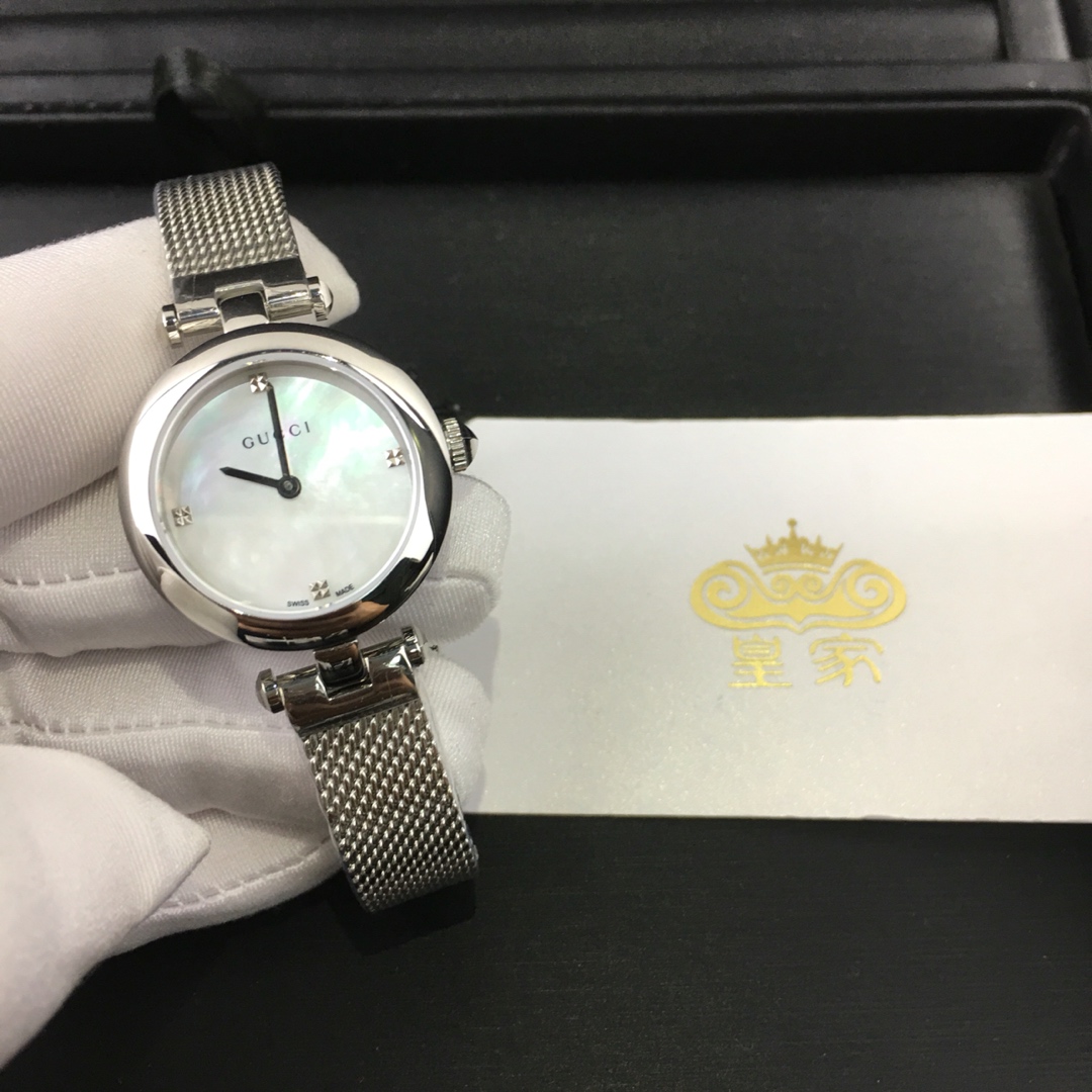 Gucci 皇家 古驰女款贝壳面腕表
