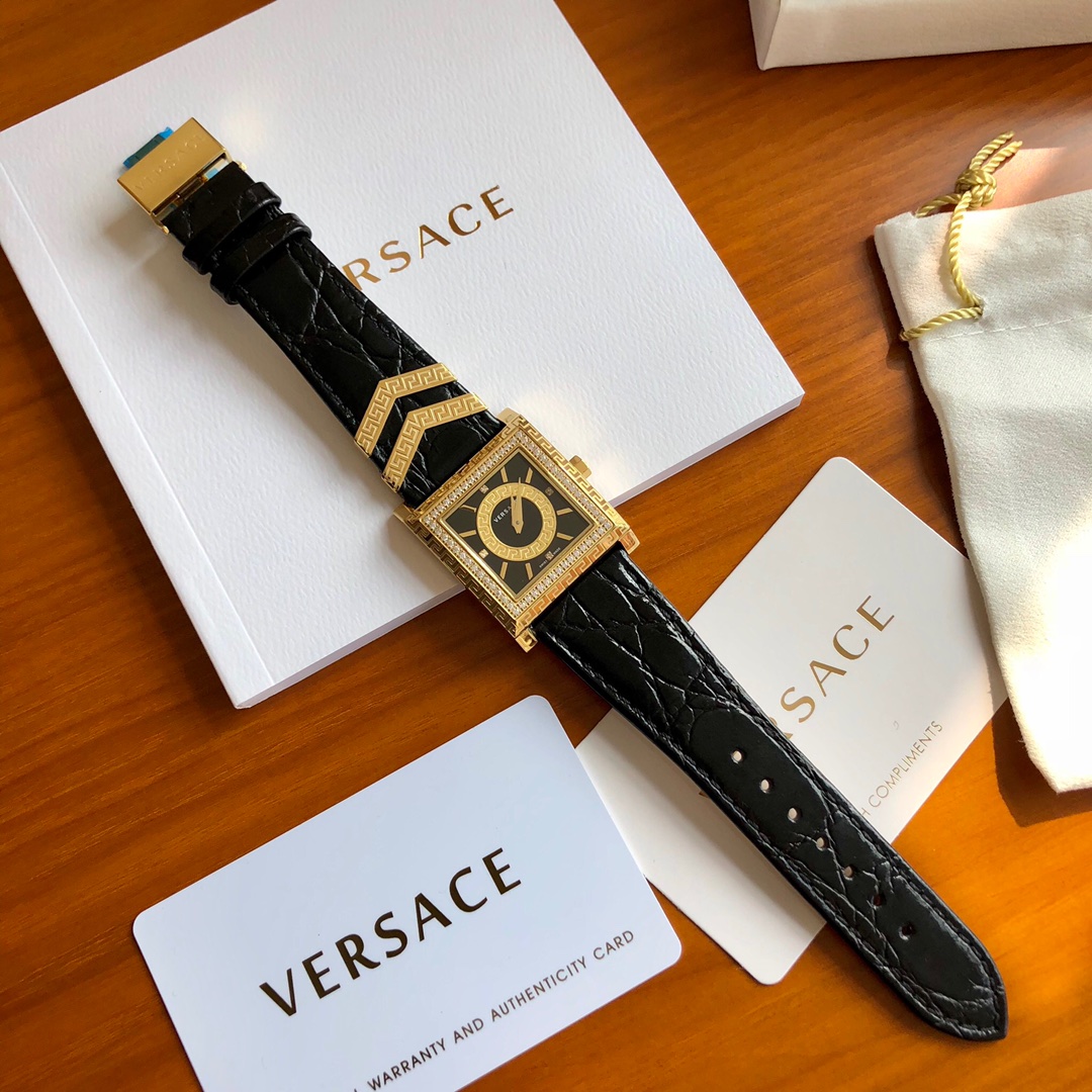 NO:157821,Batch: Original Box: 50 Versace [Versace] DV 25th Anniversary Series Fashion Women's Watch Original Swiss Quartz Movement, Crocodile Pattern Cowhide Strap, Butterfly Cuff, Bezel Carrying Greek Back Pattern, Watch Diameter 30mm, You deserve it!  , versace, versace, cowhide19860909批:原盒:50 Versace【范思哲】DV25周年系列 时尚女表原装瑞士石英机芯,鳄鱼纹牛皮表带 ,蝴蝶表扣,表圈携刻希腊回纹,表径30mm,你值得拥有！,,versace,versace,cowhide,Watch