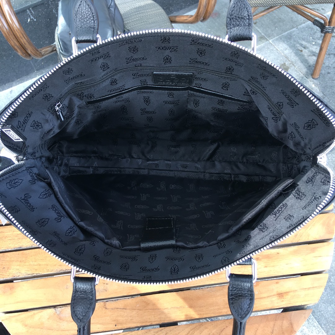 GUCCI古奇 独家新款，【型号】301-1[强]商务休闲包【尺寸】38-28-6cm【颜色】黑色 高端
