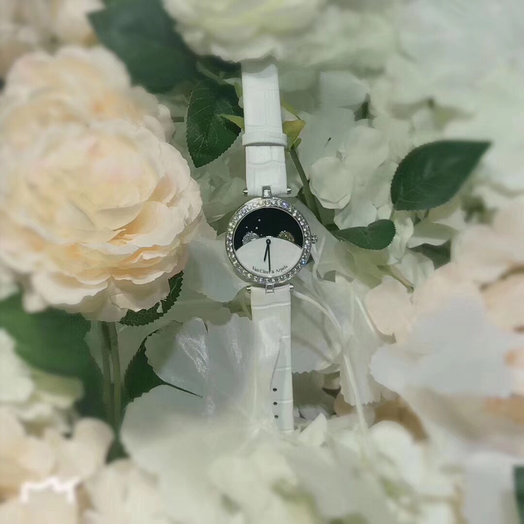 Van Cleef & Arpels 梵克雅宝日月星辰 24小时真功能