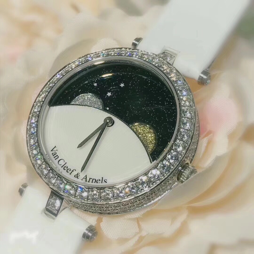 Van Cleef & Arpels 梵克雅宝日月星辰 24小时真功能