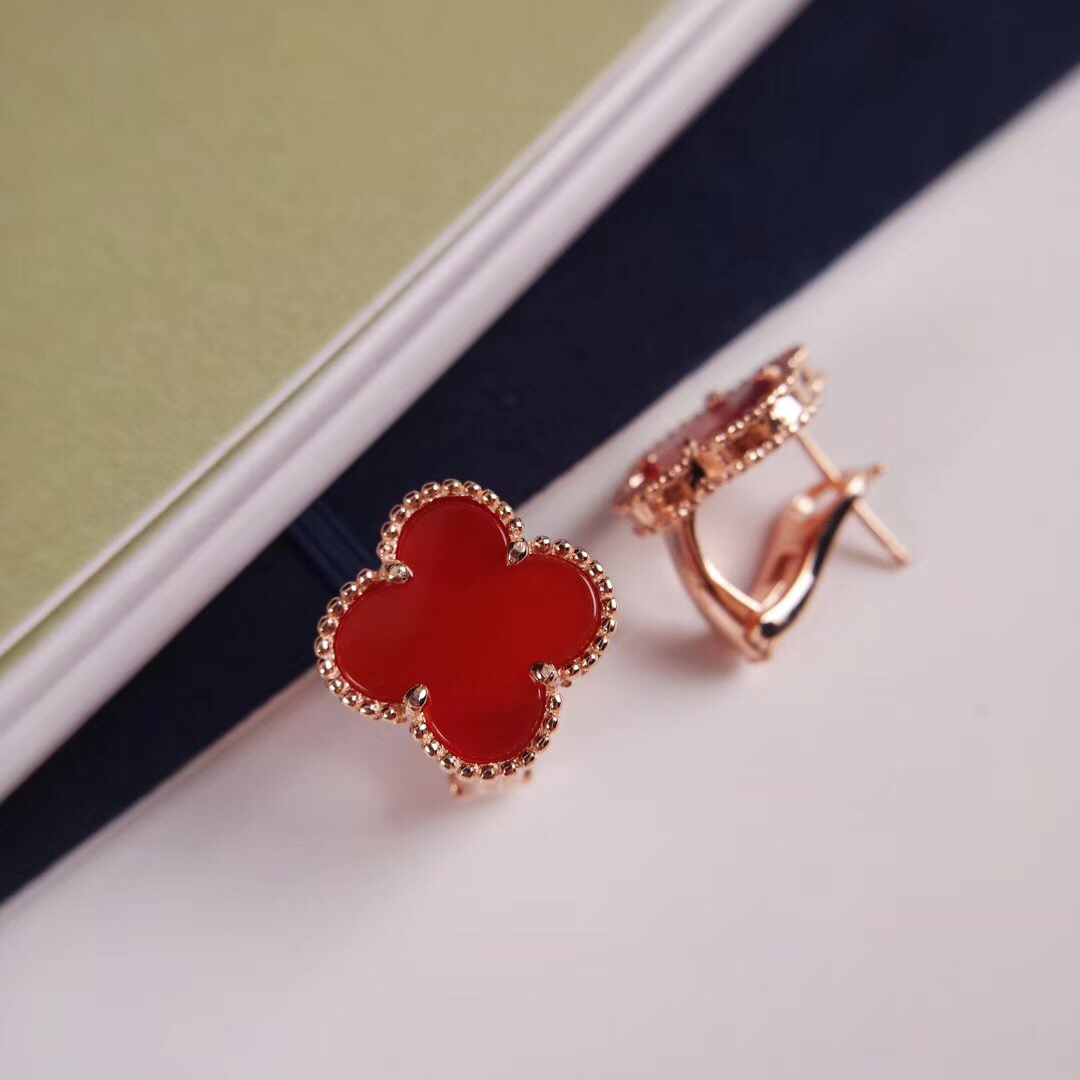 Pendientes Van Cleef Arpels Vintage Alhambra Oro amarillo con malaquita verde Oro rosa con motivo cornalina roja Diámetro 15 mm