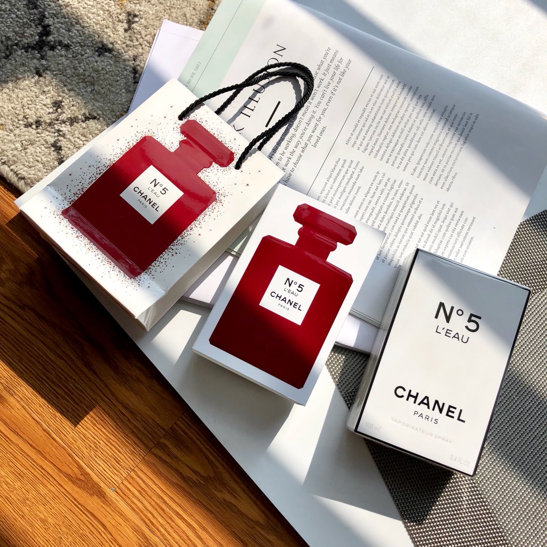 Chanel Perfume Luxury Shop
 Rose
