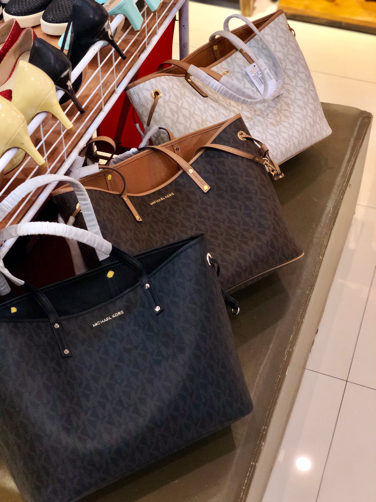Michael Kors ～MK纯原印花购物袋 附带挽手包 御用PVC字母印花料 假一陪十 耐磨耐刮绝对经用