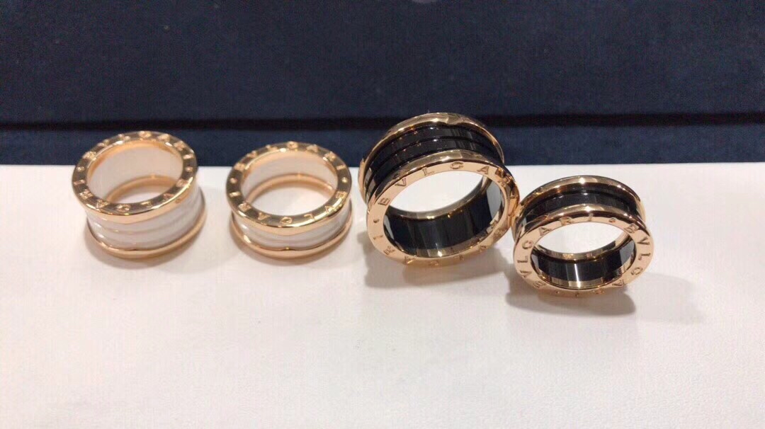 NO:104460,Bulgari ceramic ring, both men and women, can be used as a couple, and the version of the seiko quality is not shameful. Massive stock. American number 567891011#, Bulgari ring, bvlgari,ring19860909宝格丽陶瓷戒指 ,男女皆可,可做情侣对戒不丢脸的版精工品质 海量现货 美号567891011#,宝格丽戒指,bvlgari,ring,Jewelry