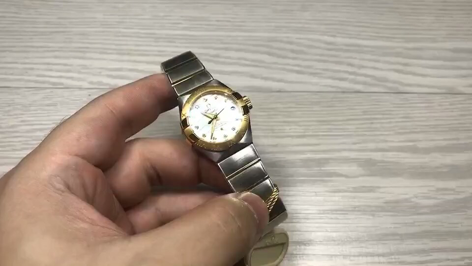 Omega 欧米茄星座系列女款腕表视频欣赏