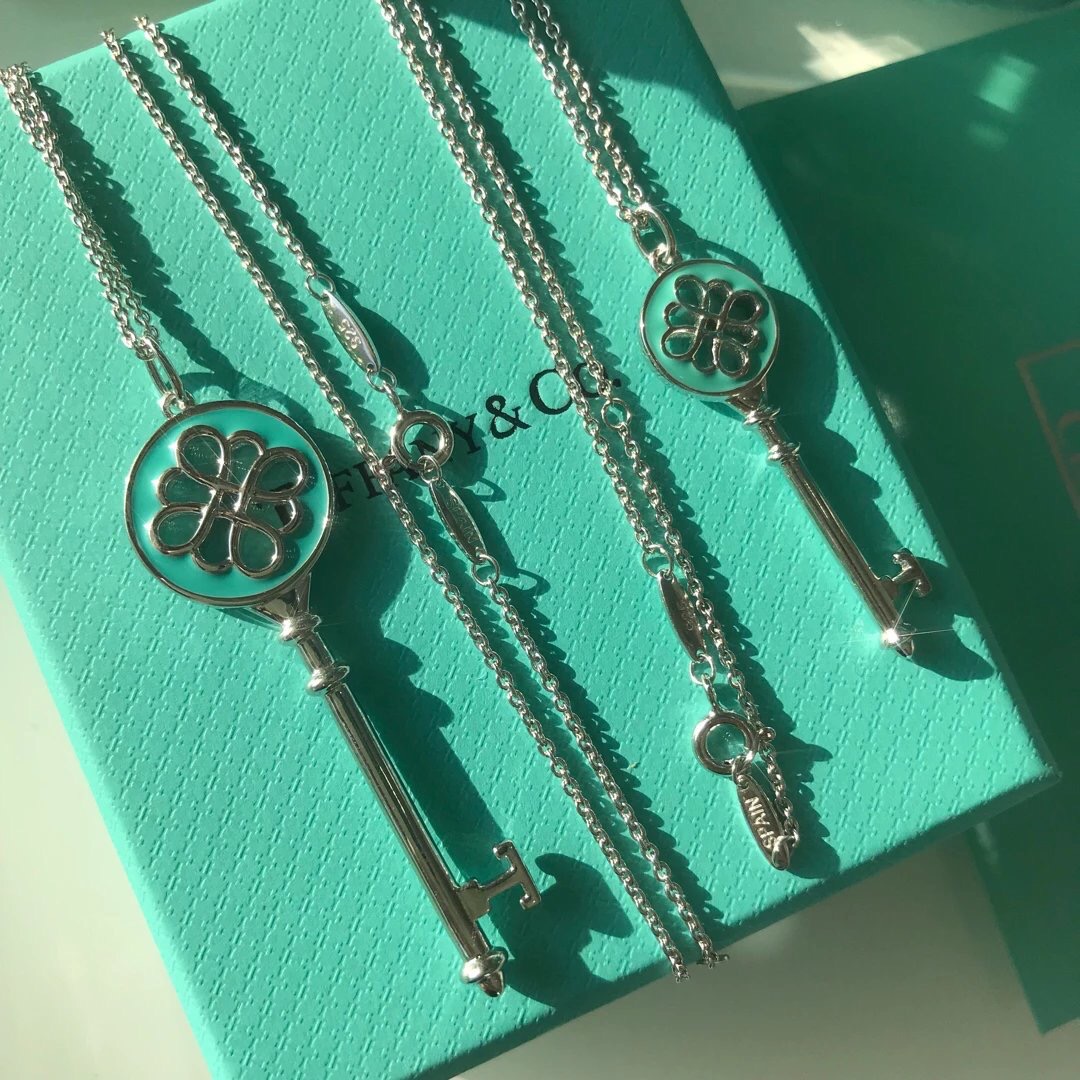 NO:103745,Large p-small Chinese knot Classic T-home blue Small key Bottom logo with 45㎝ clavicle chain, Tiffany necklace, tiffany, necklace19860909大号p小号 中国结 经典T家蓝 大小钥匙 底部logo 配45㎝锁骨链,蒂芙尼项链,tiffany,necklace,Jewelry