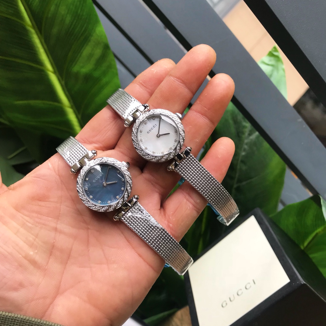 Часы Gucci