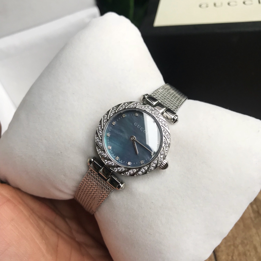 Часы Gucci