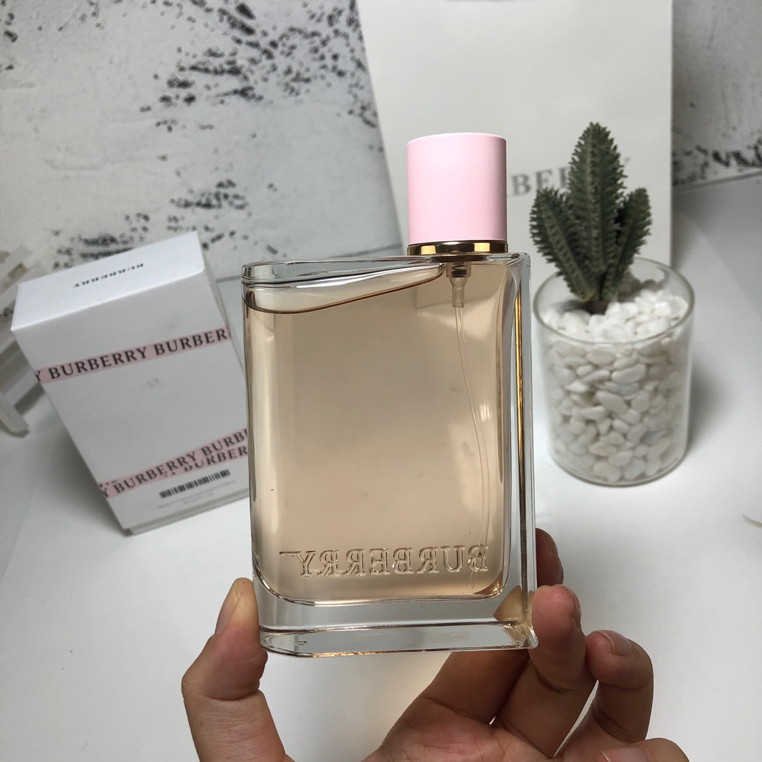 1544803560 2907418143 3