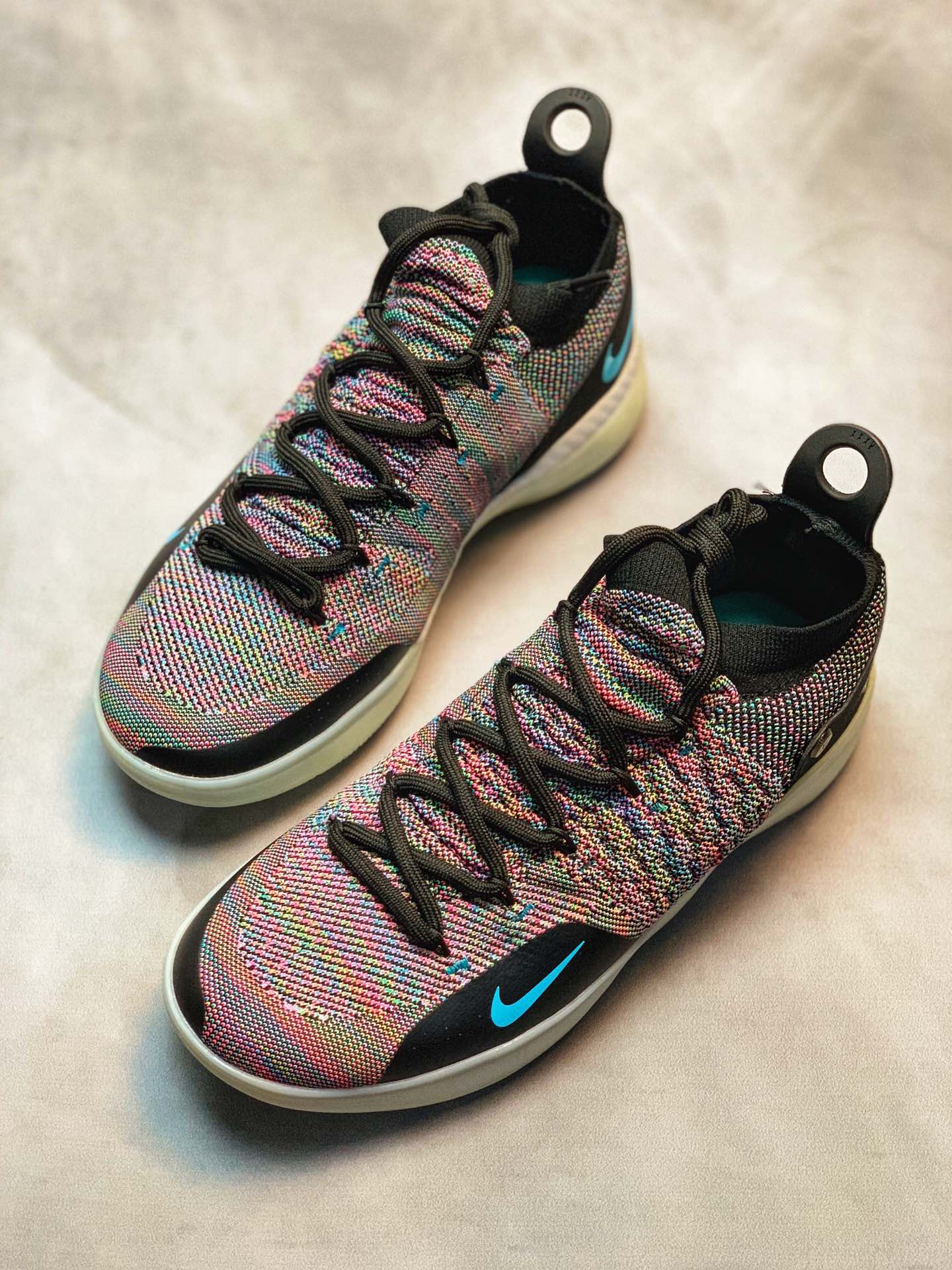 :140<br />杜兰特最新签名鞋 Nike 耐克官方NIKE ZOOM KD11 EP男子篮球鞋 全掌 Zoom 搭配 React 的混合缓震科技 <br />Size：40 40.5 41 42 42.5 43 44 44.5 45 46