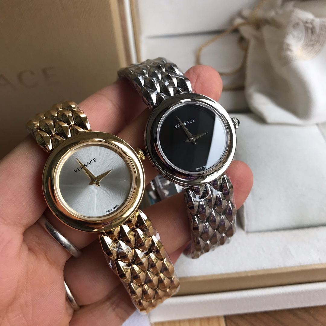 NO:157812,Batch: Original Box: 50 New Versace!  Original Versace VEBM series women's watch, bracelet strap, original Swiss quartz movement, exquisite brushed surface, sapphire glass, ~32mm watch diameter, brand new and complete set., versace, versace, bracelet19860909批: 原盒:50 新款范思哲！Original Versace 范思哲VEBM系列女表,手镯式表带,原装瑞士石英机芯,精美拉丝表面,蓝宝石玻璃,～32mm表径,全新全套出.,,versace,versace,bracelet,Watch
