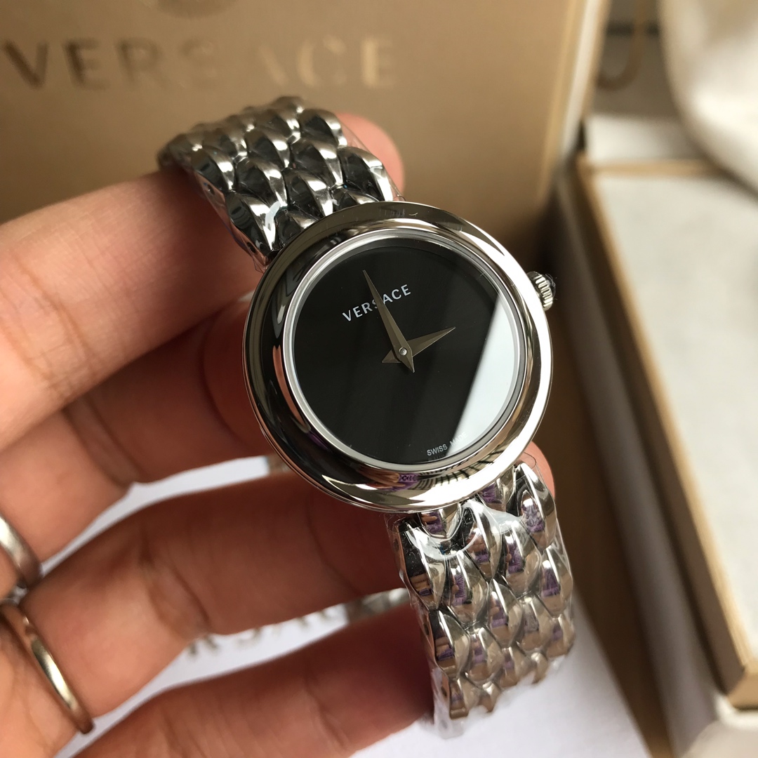 NO:157898,Batch: Packaging: 50 New Versace!  Original Versace VEBM series women's watch, bracelet strap, original Swiss quartz movement, exquisite brushed surface, sapphire glass, ~32mm watch diameter, brand new and complete set., versace, versace, bracelet19860909批: 包装:50 新款范思哲！Original Versace 范思哲VEBM系列女表,手镯式表带,原装瑞士石英机芯,精美拉丝表面,蓝宝石玻璃,～32mm表径,全新全套出.,,versace,versace,bracelet,Watch