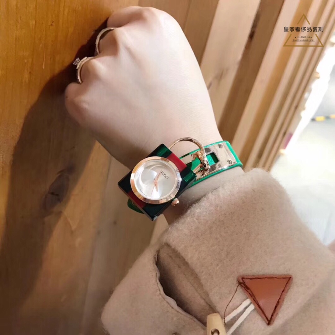 Gucci 古驰手链锁头女款腕表，它不仅仅是手表，更是一款爱不释手的手链