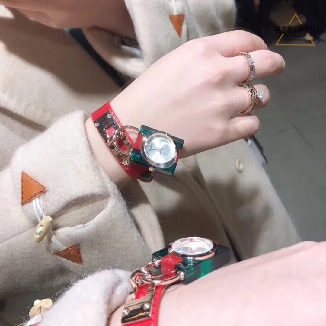 Gucci 古驰手链锁头女款腕表，它不仅仅是手表，更是一款爱不释手的手链