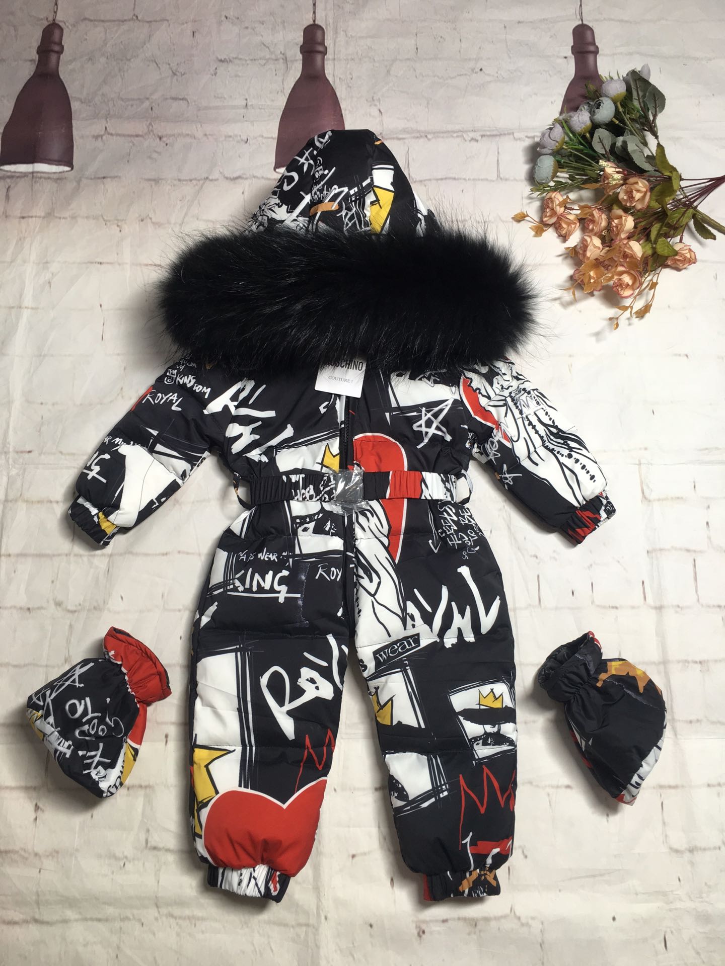 NO:578863,Instant delivery from stock!  !  !  Children's one-piece down jacket, natural color large fur collar, size 0-1-2-3-4, suitable for height 73-80-90--,, clothes, down jacket,19860909现货秒发！！！儿童连体羽绒服,天然彩色大毛领,码数0-1-2-3-4 适合身高73-80-90--,,衣服,down jacket,,Children's