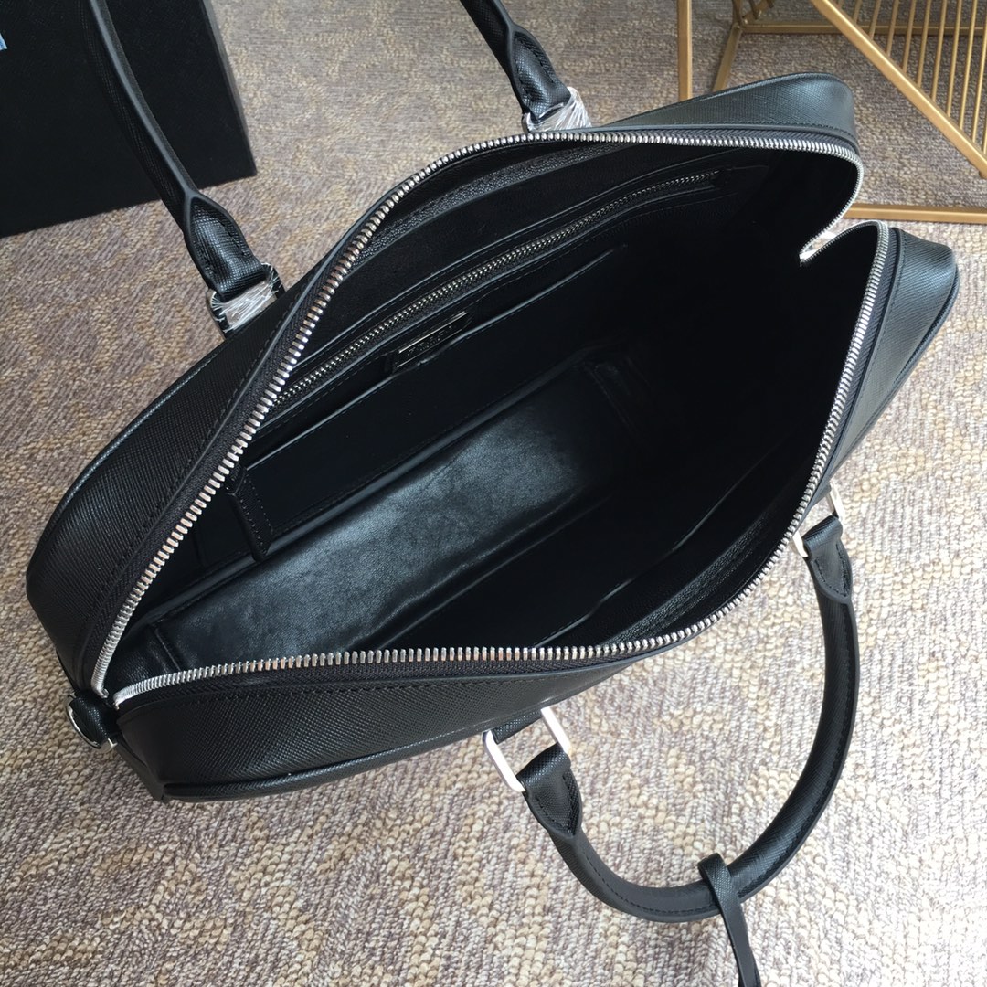 PRADA普拉达进口十字纹牛皮公文包0891