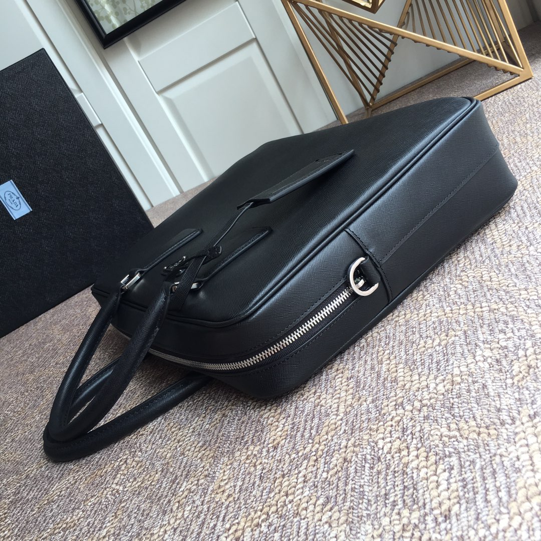 PRADA普拉达进口十字纹牛皮公文包0891